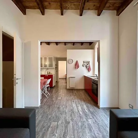 Διαμέρισμα C_78 In Centro Pieno Di Luce/ A Pochi Minuti Di Distanza Dal Mare - Imbarco Traghetti / Centro Storico Λα Σπέτσια